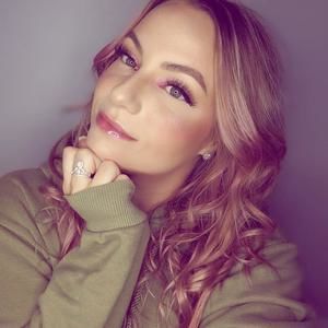 Meet your Posher, Carolanne